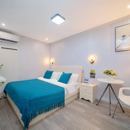 Xicheng First Class Apartment (Maoming Petrochemical University Xicheng Campus Store)