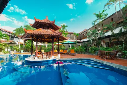 サリナンデ ホテル