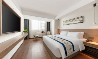 Guoyun Hotel (Dengzhou Renmin Road Bureau of Commerce)