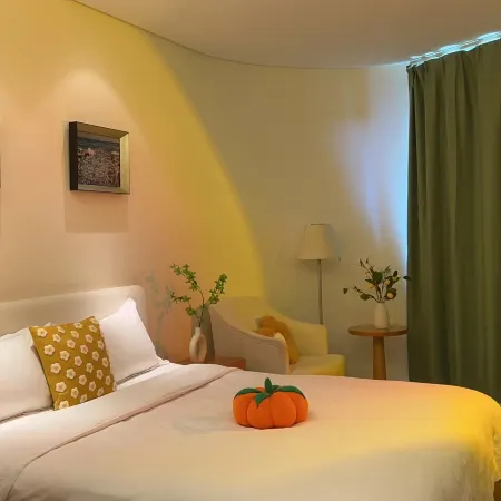 Chengjiang Fuxian Lake Lanhai Vacation Apartment (Moon Bay Wetland Park)