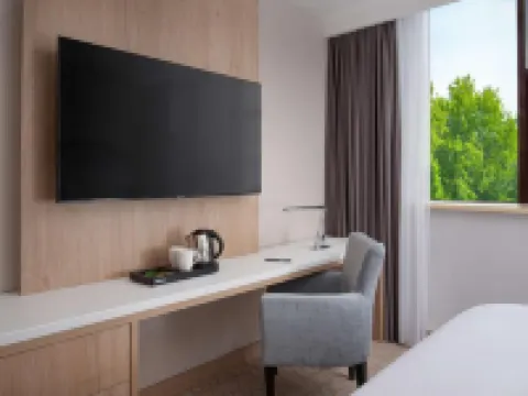 希姆肯特希爾頓逸林酒店 奇姆肯特酒店