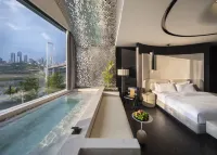 Yolo Private Soup Hot Spring Designer Hotel