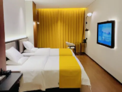 Xin Xili Hotel (Xingfu) Hotel di Napo County