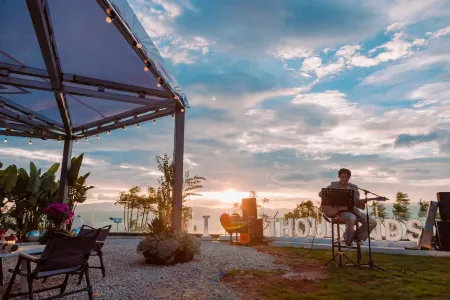 Fuxian Lake Nanguo Sanqian French Manor Resort Hotel