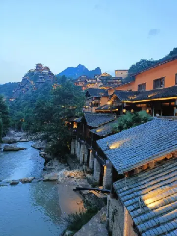 望仙記憶·春也設計師リゾートスペース美墅（上饒望仙谷景勝地） 霊山風景区周辺のホテル