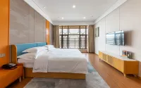 Maison New Century Hotels in Qian'an