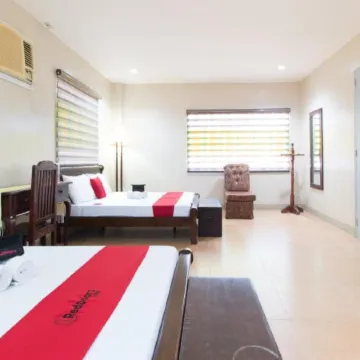 RedDoorz @ Teofila Lodge