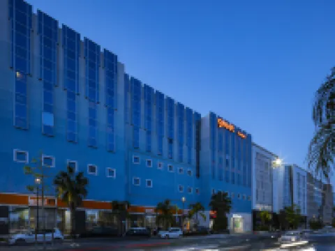 Greet Nice Aéroport Promenade des anglais ニースのホテル