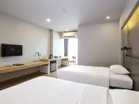TK. Palace Hotel & Convention Bangkok Hotels near Thailand Post