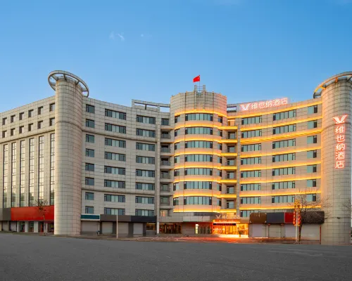 Vienna Hotel Beipiao dragon bird Caroudel Hotels in Beipiao