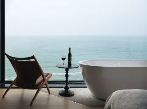 Qingdao Yinlan Sanzhai Homestay (Diaolongzui Branch, Lushan Scenic Area)