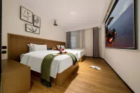 SCENIC HOTEL Hotels near Inner Mongolia Melon Seeds (South to CPC Nanchuan District Legal System Construction Leading Group Office)