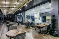 MED Airport Hotel