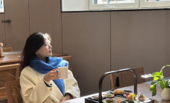 Floral Banlan Hotel (Yanji Korean Folk Village)