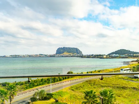 Jeju Attirance Hotel & poolvilla