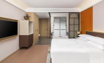 Renaissance Qingdao Hotel