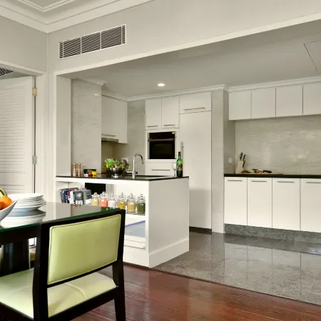 Lakeside Chalet, Mumbai - Marriott Executive Apartments