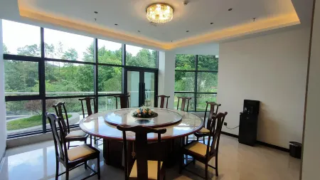 Blue Dream Valley Hotel Отели в г. Мацзян