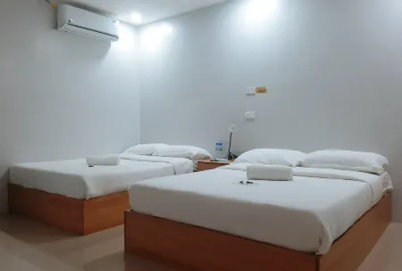 RedDoorz @ Lazarian Hotel and Resort Cagayan Valley