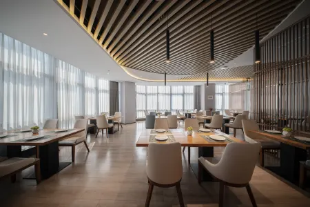 Rezen Hotel Huaxia Xiamen Отели рядом с достопримечательностью «Xiamen Library»