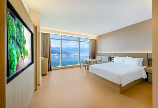 얼하이 호수 전경