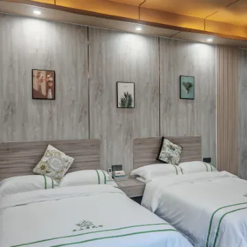 Dongyuan Banshanju Homestay โรงแรมใกล้Wanlü Lake · Wanlü Valley Resort