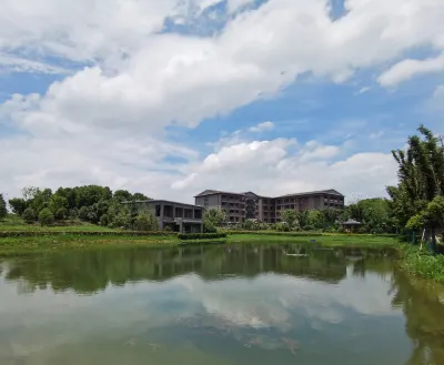 Jurong Maoshan Gequan Resort فنادق في جورونغ