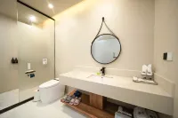 He She Guesthouse