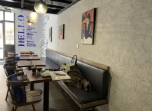 Ruien Homestay (Luoyang Wanda Plaza peony Plaza subway station store)