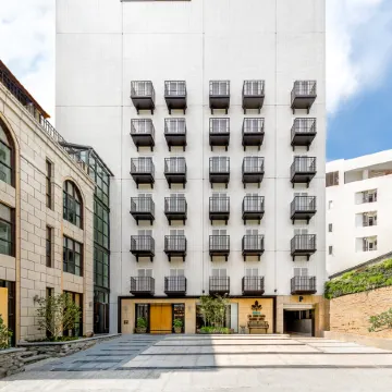 Lan Kwai Fong Garden Hotel Отели рядом с достопримечательностью «Chiayi Shrine»