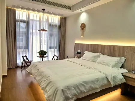 Hangzhou Fuyang · Shanhe Yard · Modern Wood Style Landscape Artistic Hotel (Longlinba Scenic Area) Отели рядом с достопримечательностью «Fuyang Longlinba Sceneic Area»