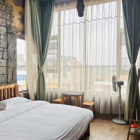 Shilin Yijiaqin Inn