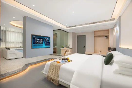 Weihongxing Hotel (Xinhong Square Branch, Yuanzhou Town, Boluo County, Huizhou)
