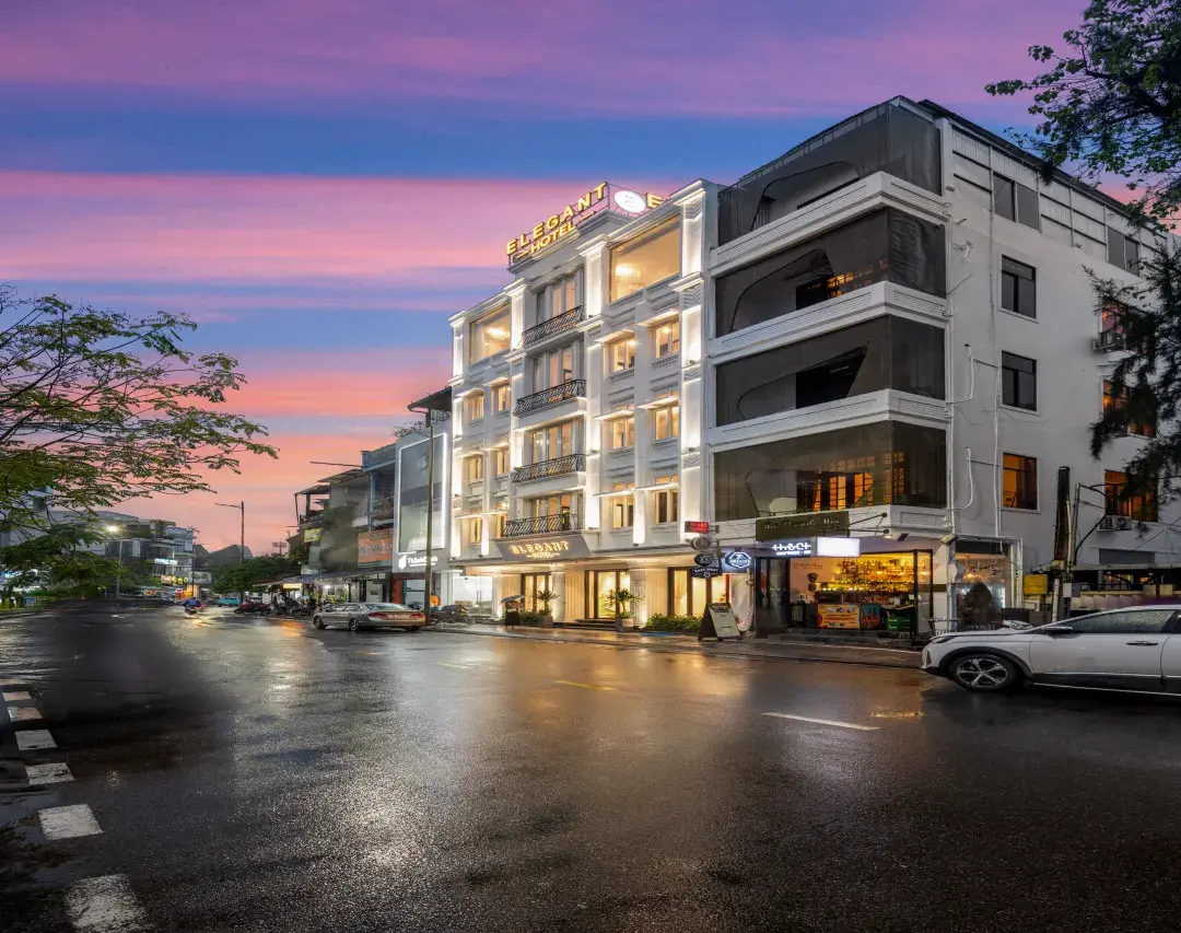 mặt tiền khách sạn