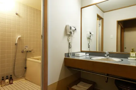 Dogo-Kan Отели рядом с достопримечательностью «Bocchan Wind up Clock»