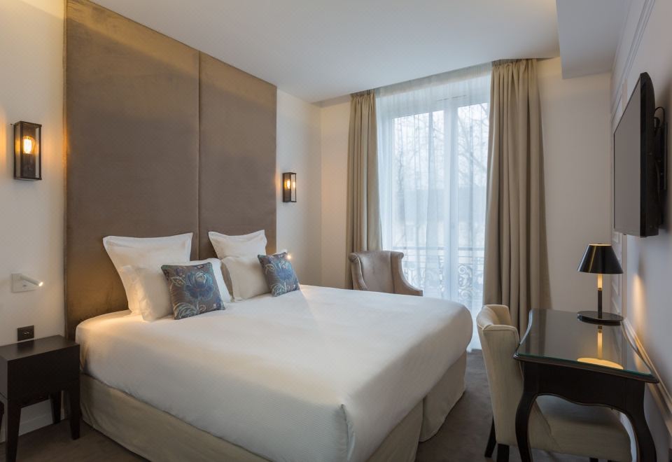 Hotel La Comtesse Tour Eiffel