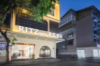 Ritz Ritz Hotel (Chongqing Bishan Branch) Hotels near Xiuhu Park