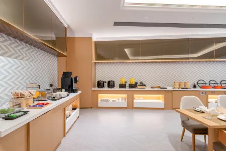 Vienna Hotel (Wenling Daxi Branch) Отели рядом с достопримечательностью «Fangshan Scenic Area»