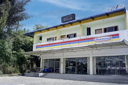 Hotel O Parapat Near Dermaga Ajibata Formerly Pudan Residence 2 Отели в г. Toba Regency