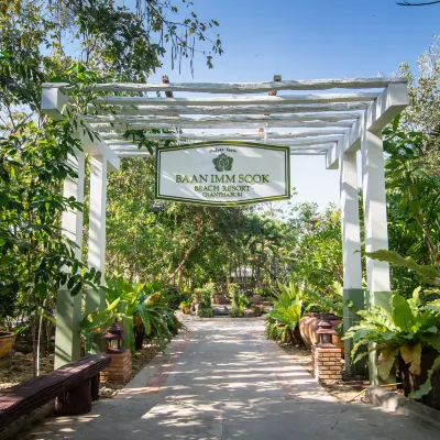 Baan Imm Sook Resort Hotels near Chalerm Burapha Chonlathit