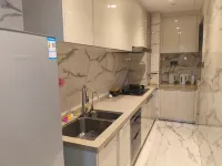 Meijing Youth Apartment (Shenzhen North Station Hongshan Subway Station)