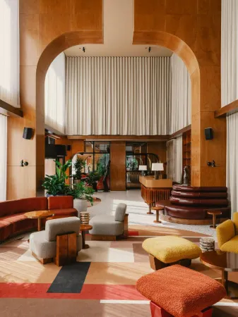 The Standard Brussels Отели рядом со станцией Центральный вокзал Брюсселя