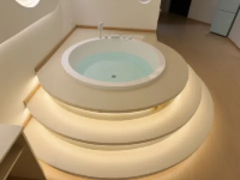 雲智民宿（朝陽廣場三街兩巷店）