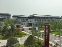 費県玉龍山ホテル 費県のホテル