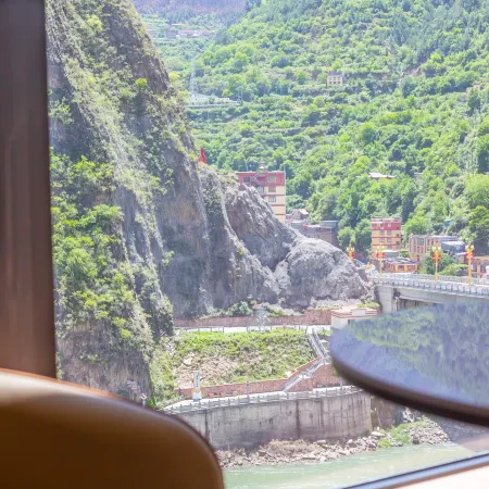 Elong ME Hotel (Ganzi Yajiang)