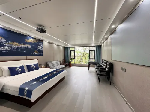 Longjing Waterside Study Center Homestay