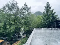 cloud left mountain retreat