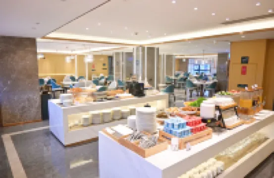 Atour Hotel (Zhangjiajie Yongding District Tianmenshan Cableway Station)