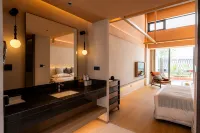 Purple House Koi Pond Courtyard Guesthouse