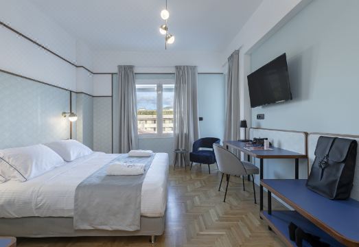 아크로 어반 스위트 루프탑에서 바라본 아크로폴리스 전경